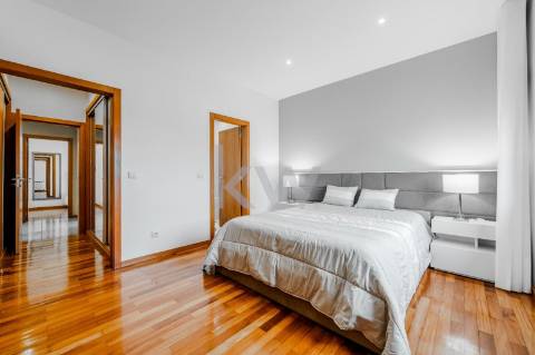 .Moradia T4+1 em Vila do Conte 4 frentes 