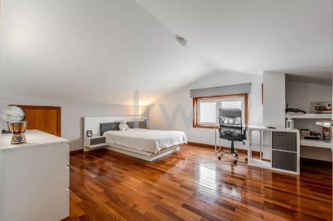 .Moradia T4+1 em Vila do Conte 4 frentes 