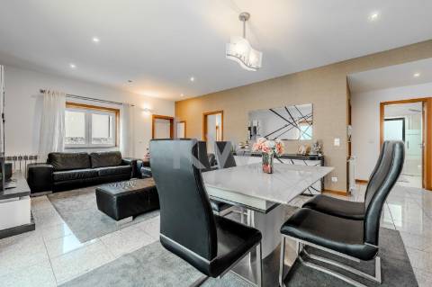 .Moradia T4+1 em Vila do Conte 4 frentes 