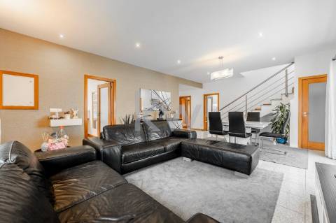 .Moradia T4+1 em Vila do Conte 4 frentes 