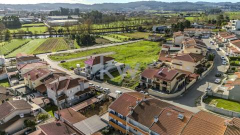 Terreno para construção com 470 m2 em Ribeirão