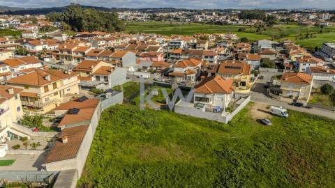 Terreno para construção com 470 m2 em Ribeirão
