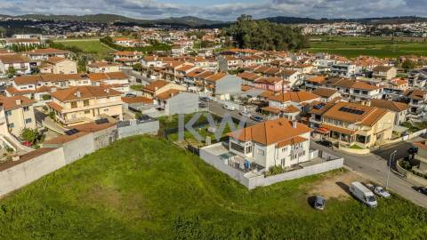 Terreno para construção com 470 m2 em Ribeirão