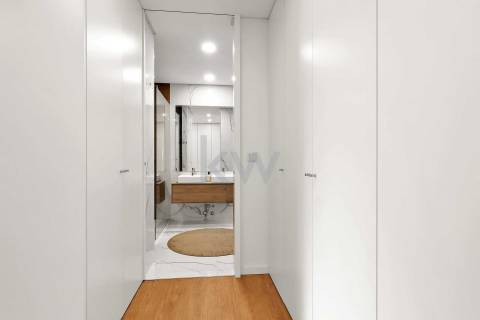 Moradia T4 Independente - Contemporânea, na encosta de Valbom, Gondomar