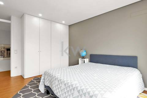 Moradia T4 Independente - Contemporânea, na encosta de Valbom, Gondomar