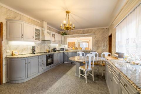 🌟 Encante-se com esta Moradia em Vilarinho, Santo Tirso! 🌟