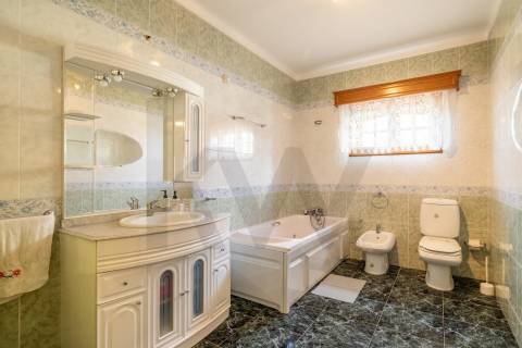 🌟 Encante-se com esta Moradia em Vilarinho, Santo Tirso! 🌟