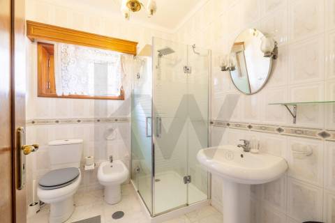 🌟 Encante-se com esta Moradia em Vilarinho, Santo Tirso! 🌟