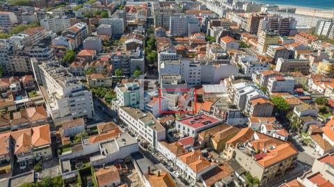 T2+1,  duplex, Rua França Júnior (Matosinhos Centro), novo a estrear, com 107m2