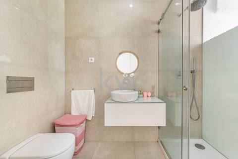 Moradia T5 com piscina e jardim em Santo Tirso