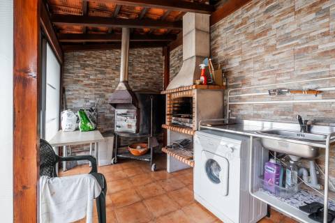 MORADIA T2 LOCALIZADA EM VIADAL - CEPELOS (VALE DE CAMBRA)