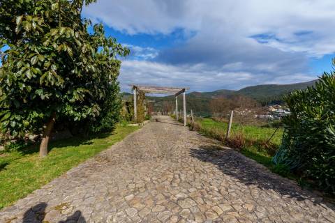 MORADIA T2 LOCALIZADA EM VIADAL - CEPELOS (VALE DE CAMBRA)