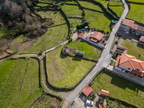 MORADIA T2 LOCALIZADA EM VIADAL - CEPELOS (VALE DE CAMBRA)