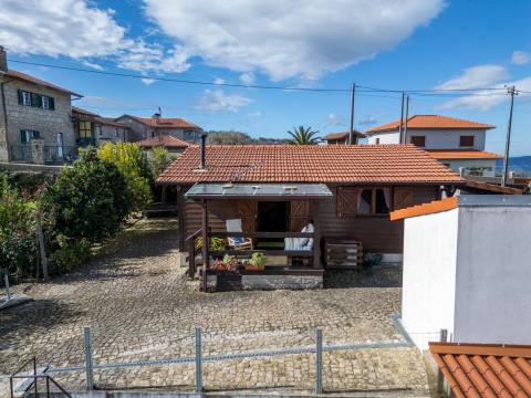 MORADIA T2 LOCALIZADA EM VIADAL - CEPELOS (VALE DE CAMBRA)