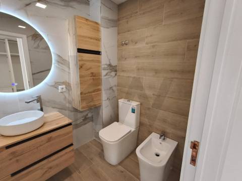 Apartamento T2 na Estrada Exterior da Circunvalação na Senhora da Hora