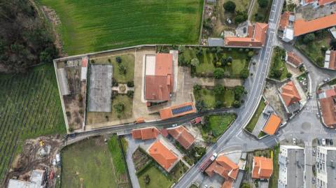 Moradia de luxo com 4 suites, piscina interior e court de ténis