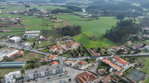 Moradia de luxo com 4 suites, piscina interior e court de ténis