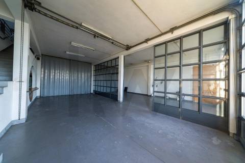 Armazém de 800m2 na rotunda do mar shopping 