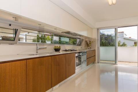 Moradia de Luxo T4 com 746m2 de Área no Parque Natural das Sete Fontes em S. Victor, Braga