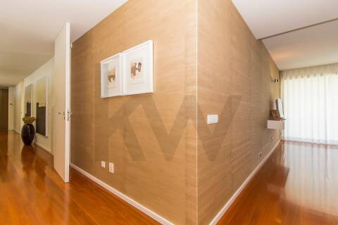 Moradia de Luxo T4 com 746m2 de Área no Parque Natural das Sete Fontes em S. Victor, Braga