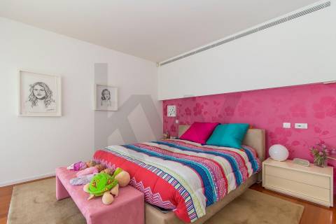 Moradia de Luxo T4 com 746m2 de Área no Parque Natural das Sete Fontes em S. Victor, Braga