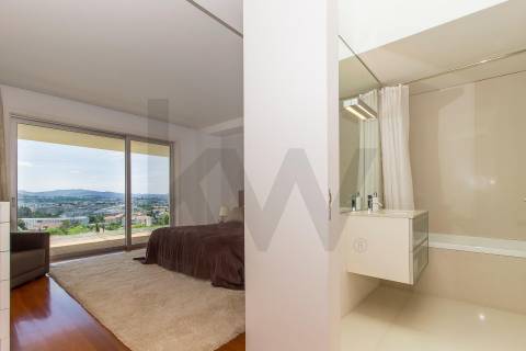 Moradia de Luxo T4 com 746m2 de Área no Parque Natural das Sete Fontes em S. Victor, Braga