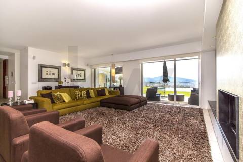 Moradia de Luxo T4 com 746m2 de Área no Parque Natural das Sete Fontes em S. Victor, Braga