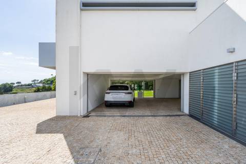Moradia de Luxo T4 com 746m2 de Área no Parque Natural das Sete Fontes em S. Victor, Braga