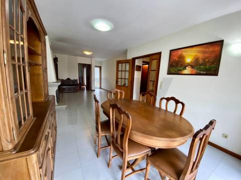 Moradia T4 com Jardim e Garagem – S. Cosme, Gondomar