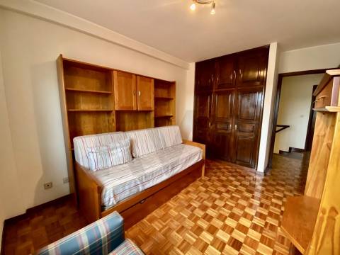 Moradia T4 com Jardim e Garagem – S. Cosme, Gondomar