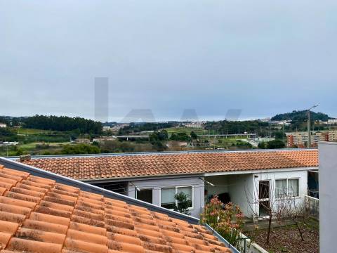 Moradia T4 com Jardim e Garagem – S. Cosme, Gondomar