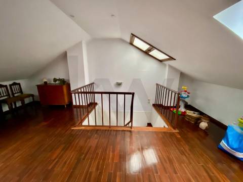 Moradia T4 com Jardim e Garagem – S. Cosme, Gondomar