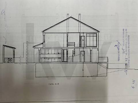 Moradia T4 com Jardim e Garagem – S. Cosme, Gondomar