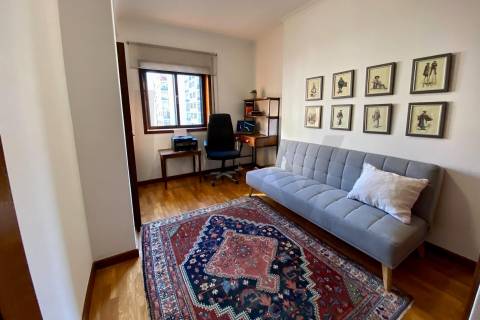 T3 Rua do Agueiro – com terraço e varanda- Vila Nova de Gaia