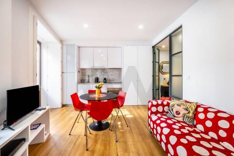 Apartamento T1 para Arrendamento no Centro do Porto - Cais das Pedras