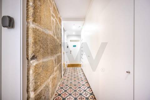 Apartamento T1 para Arrendamento no Centro do Porto - Cais das Pedras