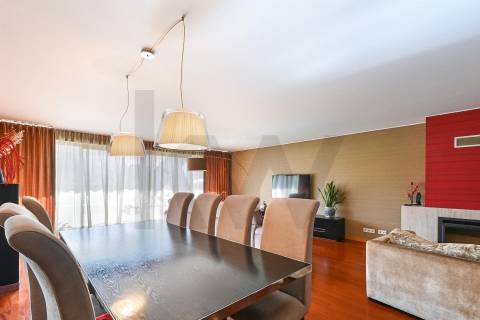 Excelente Apartamento T5 Duplex c/ 270 m2 zona Campo Alegre-Porto