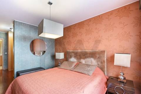 Excelente Apartamento T5 Duplex c/ 270 m2 zona Campo Alegre-Porto