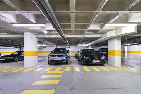 Excelente Apartamento T5 Duplex c/ 270 m2 zona Campo Alegre-Porto