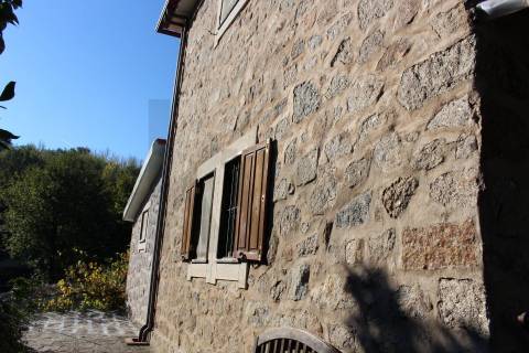 Venda Quinta Cinfães com 7500 m2 excelentes vistas Douro