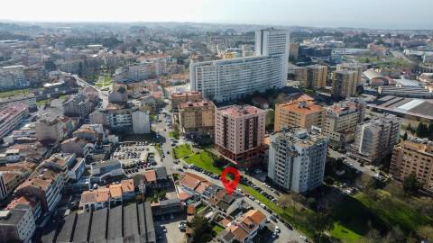 Moradia T4 no coração de Vila Nova de Gaia – Junto ao Largo dos Aviadores