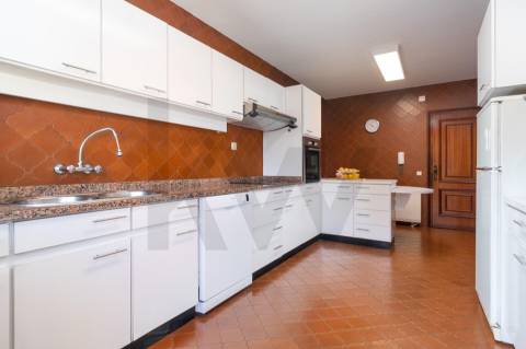 Moradia T4 no coração de Vila Nova de Gaia – Junto ao Largo dos Aviadores