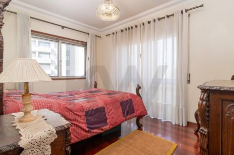 Moradia T4 no coração de Vila Nova de Gaia – Junto ao Largo dos Aviadores