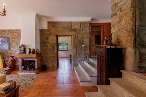 MORADIA T4 PARA VENDA - MONÇÃO (MAZEDOS)