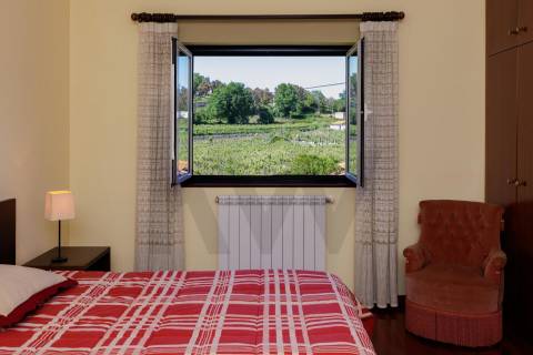 MORADIA T4 PARA VENDA - MONÇÃO (MAZEDOS)