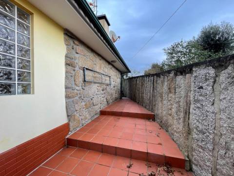 MORADIA T4 PARA VENDA - MONÇÃO (MAZEDOS)