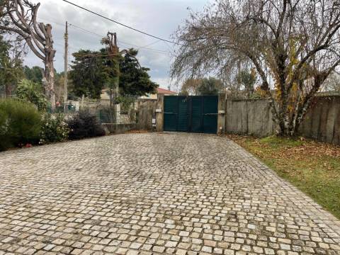 MORADIA T4 PARA VENDA - MONÇÃO (MAZEDOS)