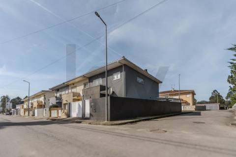 MORADIA T3 FRADELOS V.N. FAMALICÃO