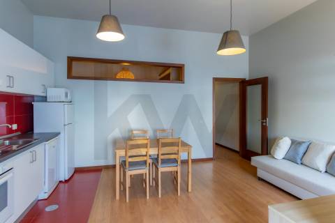 T1 Encantador no Coração do Porto – Reabilitado, Perfeito para Habitação Própria ou Investimento