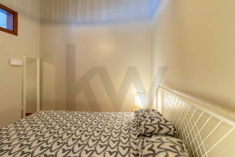 T1 Encantador no Coração do Porto – Reabilitado, Perfeito para Habitação Própria ou Investimento